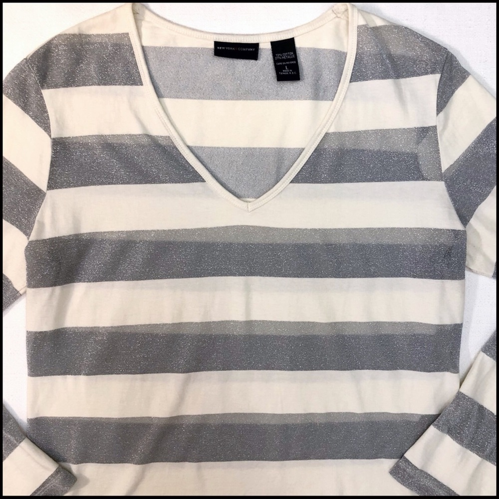 SOLD! New York & Company Silver Stripe VNeck Top - Picture 4 of 8